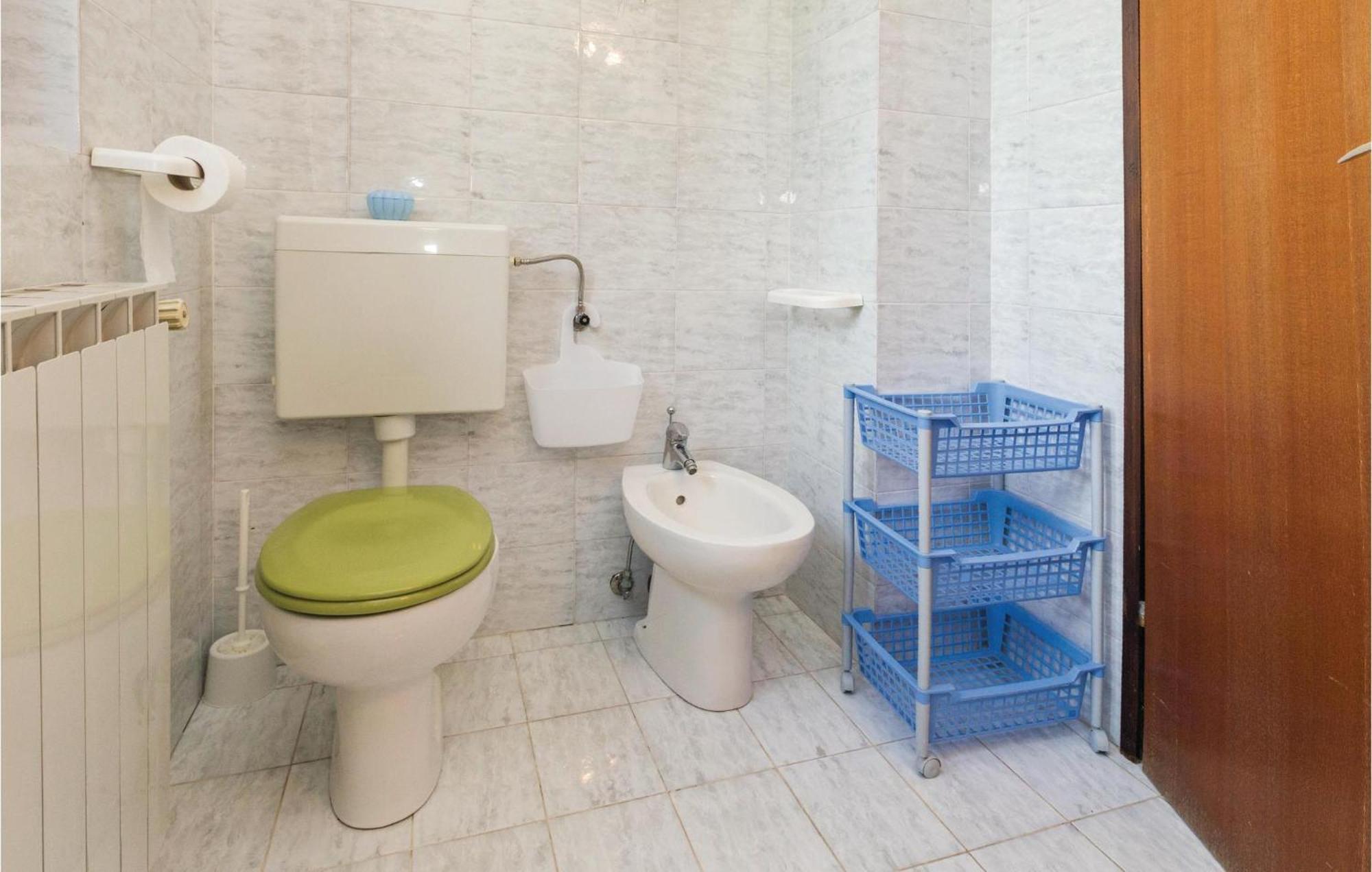 2 Bedroom Beautiful Apartment In Savudrija Ngoại thất bức ảnh